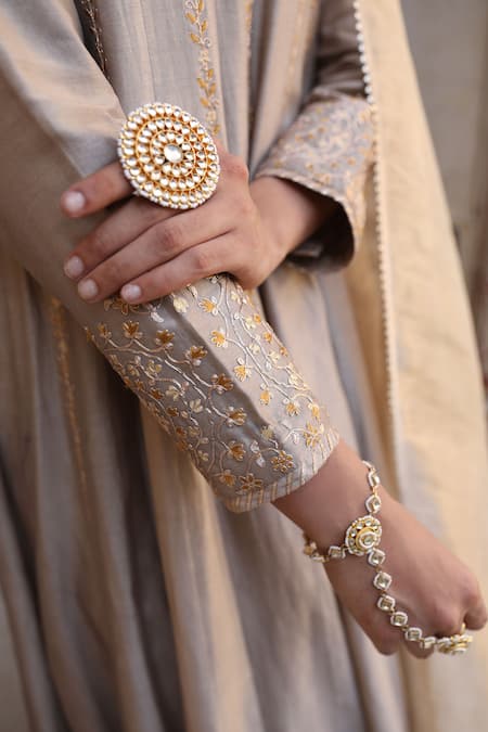 Amoree by Shikha Chaudhry_Gray Silk Embroidery V-neck Pal Anarkali With Dupatta _Online_at_Aza_Fashions