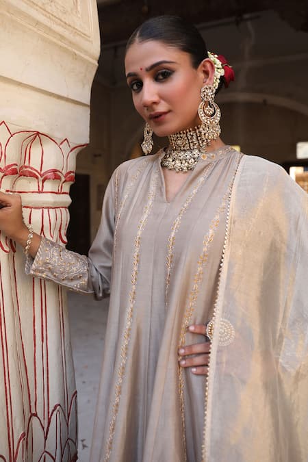 Buy_Amoree by Shikha Chaudhry_Gray Silk Embroidery V-neck Pal Anarkali With Dupatta _Online_at_Aza_Fashions