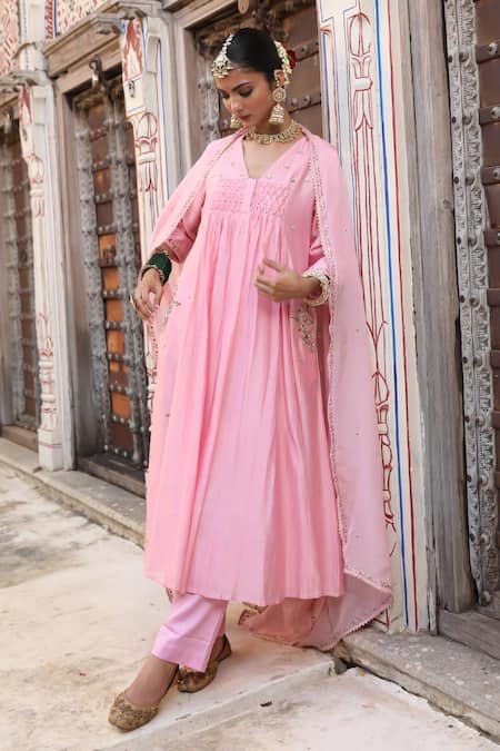 Buy_Amoree by Shikha Chaudhry_Pink Silk Embroidery, Zari V-neck Laxmi Suit Set 