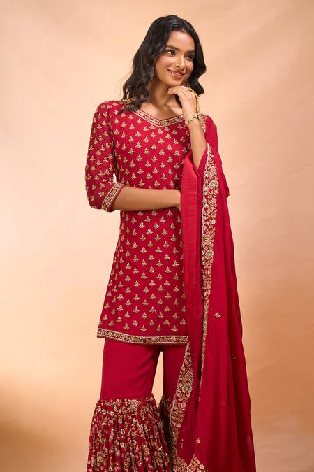 Buy_Alaya Advani_Red Georgette Embroidery, Zari V-neck Floral Hand Kurta Sharara Set _Online_at_Aza_Fashions