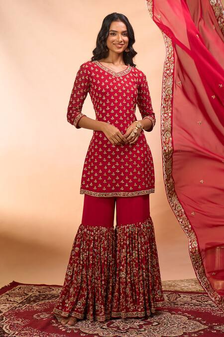 Shop_Alaya Advani_Red Georgette Embroidery, Zari V-neck Floral Hand Kurta Sharara Set _Online_at_Aza_Fashions