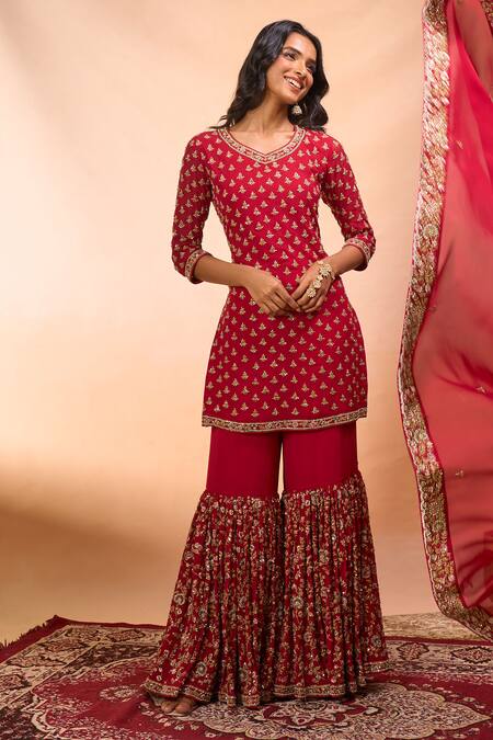 Buy_Alaya Advani_Red Georgette Embroidery, Zari V-neck Floral Hand Kurta Sharara Set 