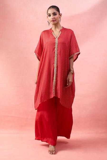 Alaya Advani_Red Satin, Georgette Embroidery V-neck Bandhani Kurta And Palazzo Set _Online_at_Aza_Fashions