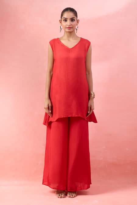 Buy_Alaya Advani_Red Satin, Georgette Embroidery V-neck Bandhani Kurta And Palazzo Set 