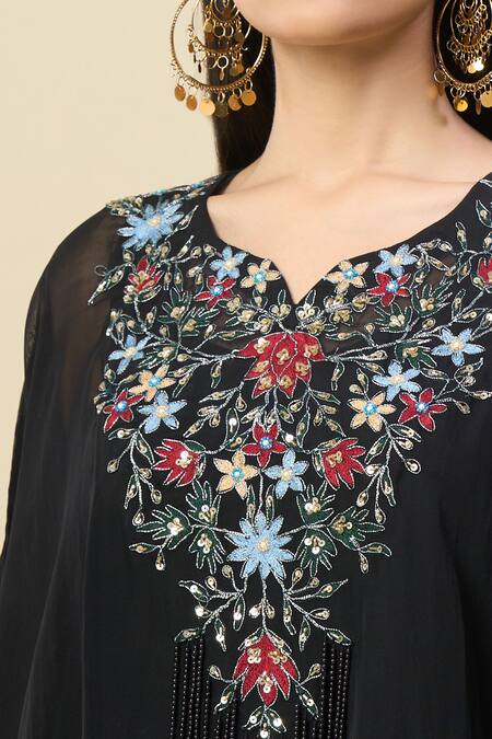Buy_Alaya Advani_Black Georgette Notched Neck Embroidered Cape And Dhoti Pant Set _Online_at_Aza_Fashions