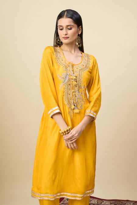 Shop_Alaya Advani_Yellow Crepe Embroidery, Beads, Tassels V-neck Yoke Kurta And Pant Set 