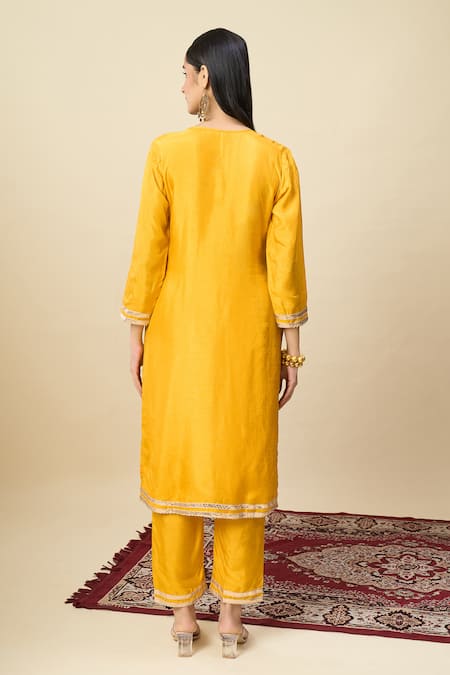 Alaya Advani Embroidered Yoke Kurta & Pant Set 