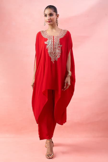 Buy_Alaya Advani_Red Crepe Embroidery Round Neck Yoke Cape Kurta And Pant Set _Online_at_Aza_Fashions