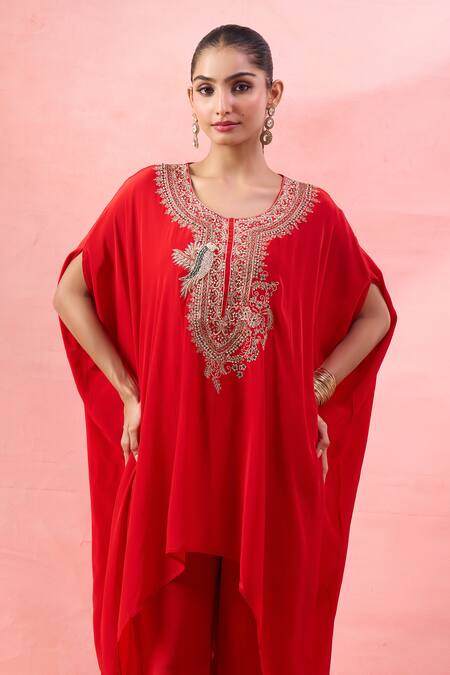 Buy_Alaya Advani_Red Crepe Embroidery Round Neck Yoke Cape Kurta And Pant Set 