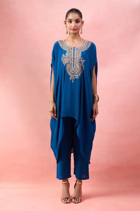 Alaya Advani_Blue Crepe Embroidery Round Neck Cape Kurta And Pant Set _Online_at_Aza_Fashions
