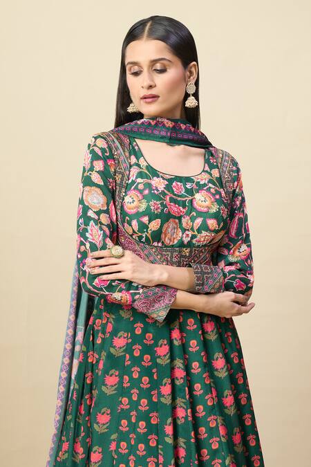 Buy_Alaya Advani_Green Silk Satin Embroidery Round Neck Floral Print Anarkali With Dupatta _Online_at_Aza_Fashions