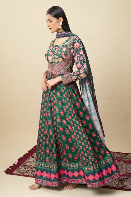 Alaya Advani_Green Silk Satin Embroidery Round Neck Floral Print Anarkali With Dupatta _at_Aza_Fashions