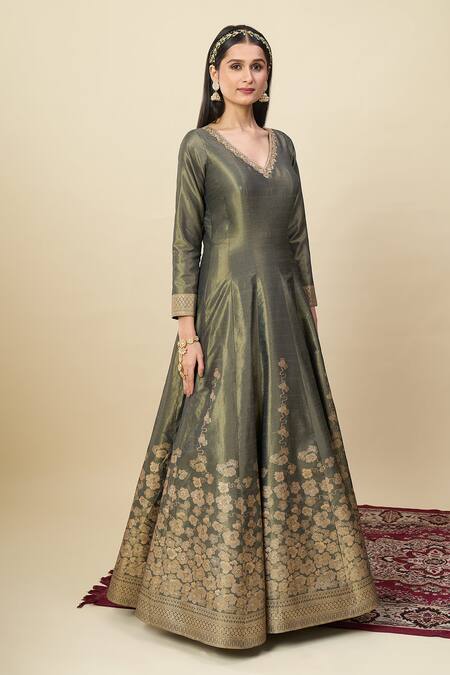 Alaya Advani_Gray Georgette Embroidery, Zari Shimmer Anarkali With Floral Butti Dupatta _Online_at_Aza_Fashions
