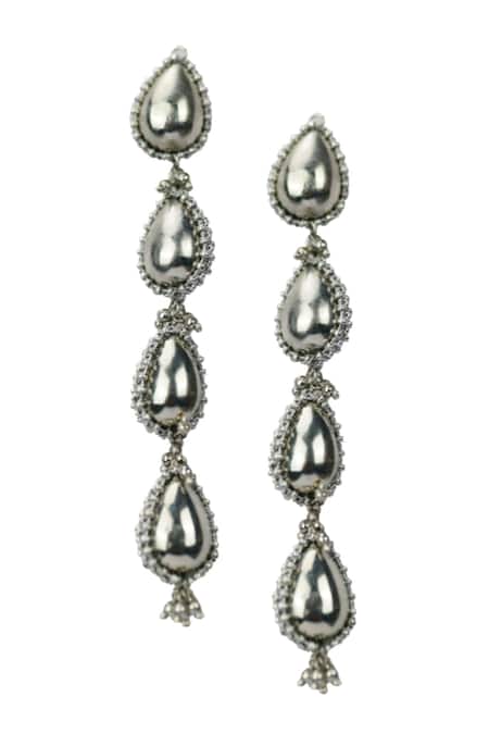 Vaidaan Shaan Embellished Earrings 