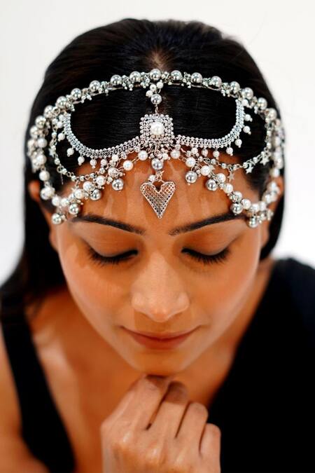 Vaidaan_Silver Plated Liana Embellished Mathapatti _Online_at_Aza_Fashions