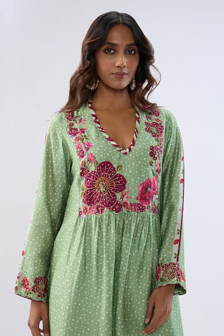 Label Niti Bothra_Green Tencel, Silk Beads, Sequins, Embroidery V-neck Floral Pattern Kurta Set _at_Aza_Fashions