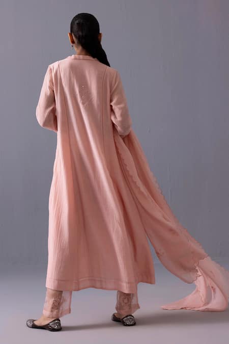 Label Shreya Sharma Ankita Thread Embroidered Kurta Set 