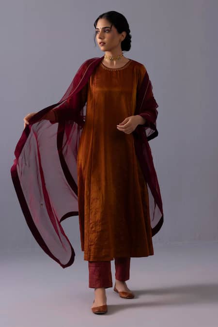 Buy_Label Shreya Sharma_Rust Chanderi, Tissue, Organza Embroidery Round Neck Himani Placement Kurta Set _Online_at_Aza_Fashions