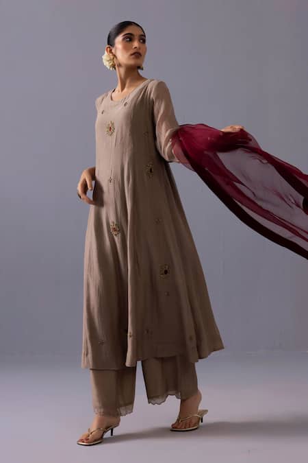 Label Shreya Sharma_Beige Chanderi, Organza Embroidery, Stones Round Neck Noor Placement Kurta Set _Online_at_Aza_Fashions