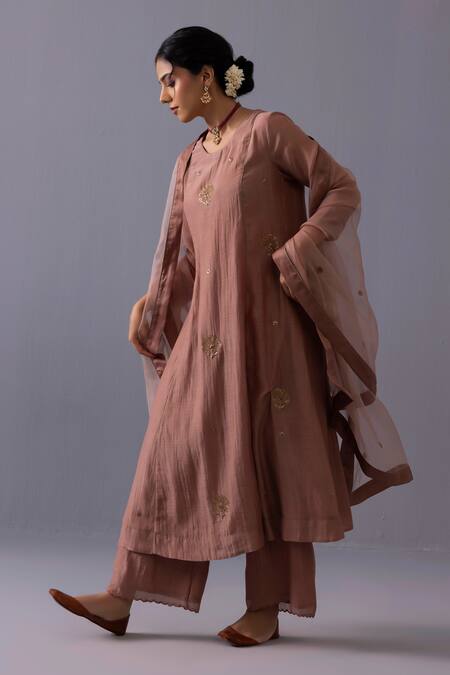 Buy_Label Shreya Sharma_Brown Chanderi, Organza Embroidery Round Neck Noor Placement Kurta Set _Online_at_Aza_Fashions