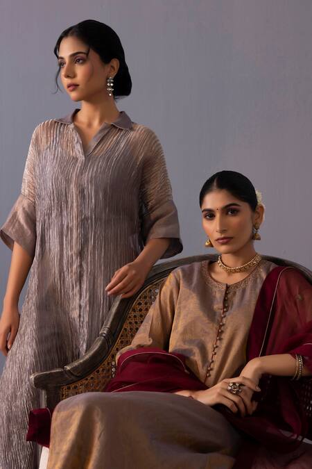 Shop_Label Shreya Sharma_Gray Tissue Collared Rohini Pure Kurta With Pant 