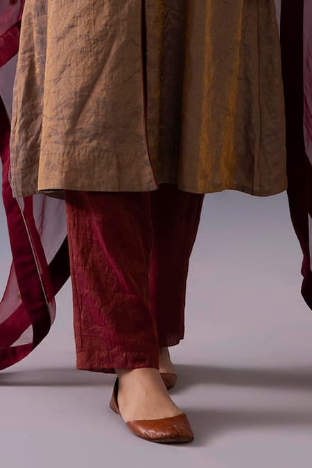 Label Shreya Sharma_Beige Chanderi, Organza Embroidery Round Neck Rashmi Kurta Set _Online_at_Aza_Fashions