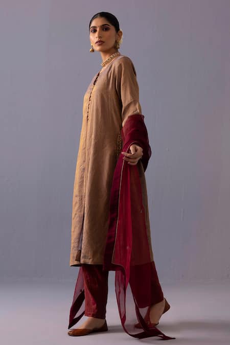 Buy_Label Shreya Sharma_Beige Chanderi, Organza Embroidery Round Neck Rashmi Kurta Set _Online_at_Aza_Fashions