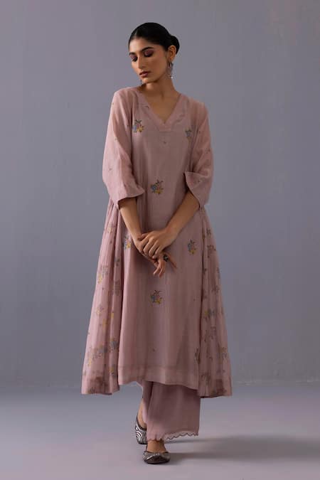 Shop_Label Shreya Sharma_Pink Chanderi Embroidery V-neck Sagarika Placement Kurta Set _Online_at_Aza_Fashions