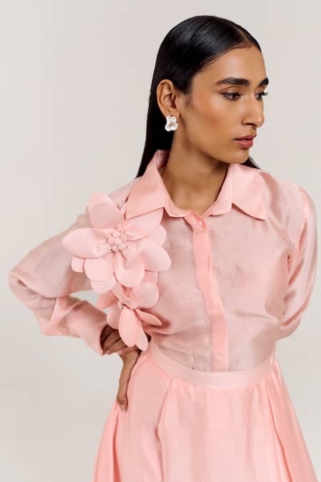 Notsosure Pink Chanderi Silk Fabric Flowers Collared 3d Embellished Shirt 