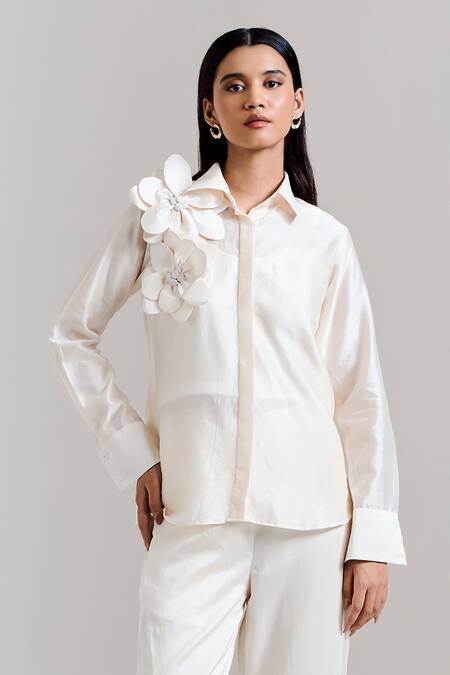 Shop Notsosure White Chanderi Silk Fabric Flowers 3d Floral Embellished Shirt And Pant Set Online at Aza Fashions Shop_Notsosure_White Chanderi Silk Fabric Flowers 3d Floral Embellished Shirt And Pant Set _Online_at_Aza_Fashions