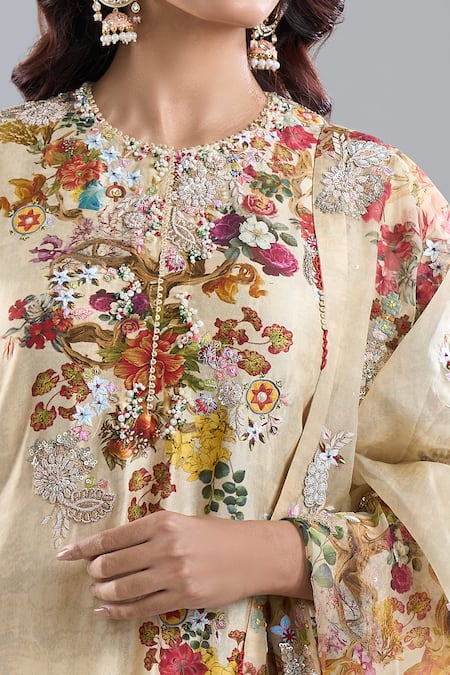 Buy Anamika Khanna Beige Embroidery, Sequins Round Neck Floral Print Kurta Set Buy_Anamika Khanna_Beige Embroidery, Sequins Round Neck Floral Print Kurta Set
