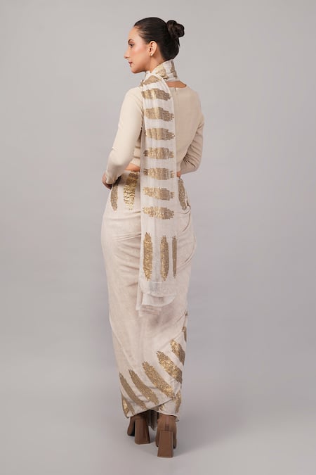 Abraham And Thakore Sequin Brushstroke Pattern Saree 