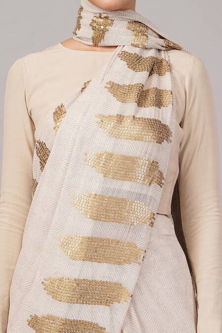 Abraham And Thakore_Beige Viscose Georgette Sequins Brushstroke Pattern Saree _at_Aza_Fashions