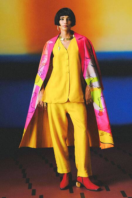 Clos Hana Color Block Jacket & Pant Set 