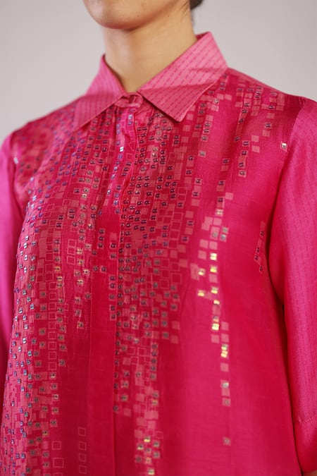 Buy_Clos_Fuchsia Dupion, Silk Sequins Collared Glint Pattern Kurta With Pant _Online_at_Aza_Fashions
