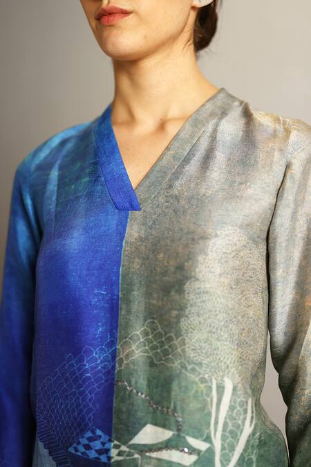 Clos_Blue Dupion, Silk Embroidery V-neck Horizon Pattern Kurta With Pant _Online_at_Aza_Fashions