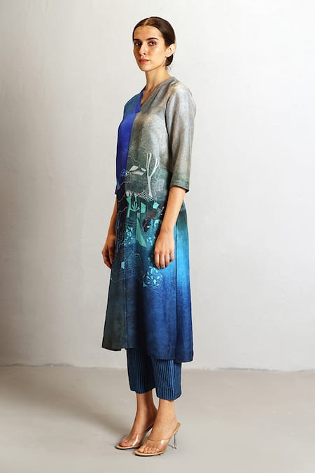 Buy_Clos_Blue Dupion, Silk Embroidery V-neck Horizon Pattern Kurta With Pant _Online_at_Aza_Fashions