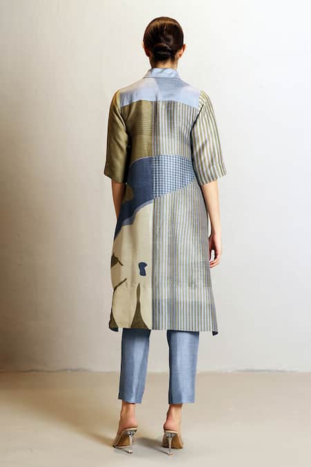 Clos Floro Pattern Metal Grey Kurta Set 