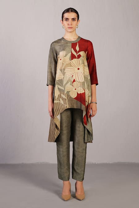 Clos Wine Dupion, Silk Round Neck Botanica Pattern Kurta With Pant 