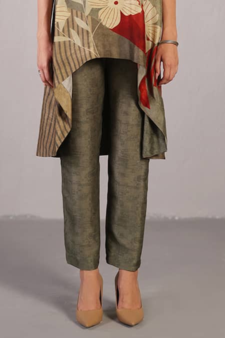 Buy_Clos_Wine Dupion, Silk Round Neck Botanica Pattern Kurta With Pant _Online_at_Aza_Fashions