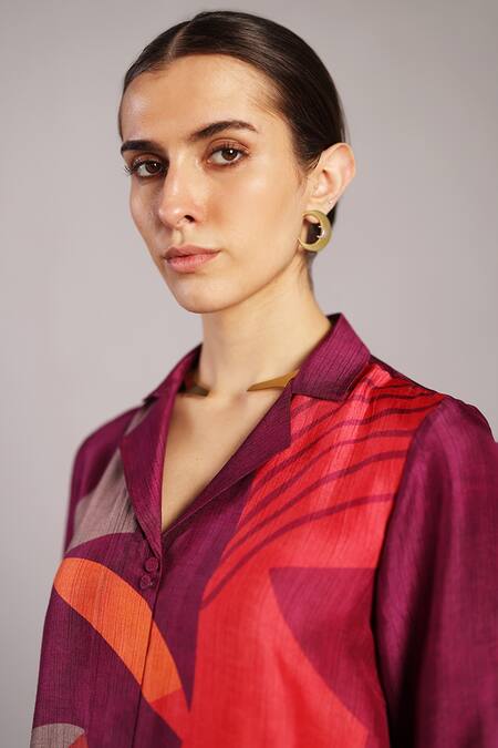 Clos_Wine Dupion, Silk Collared, V-neck Blaze Abstract Pattern Shirt With Pant _at_Aza_Fashions