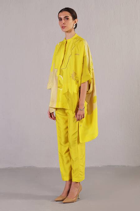 Clos_Yellow Dupion, Silk Mandarin Collar Stria Pattern Kaftan With Pant _at_Aza_Fashions