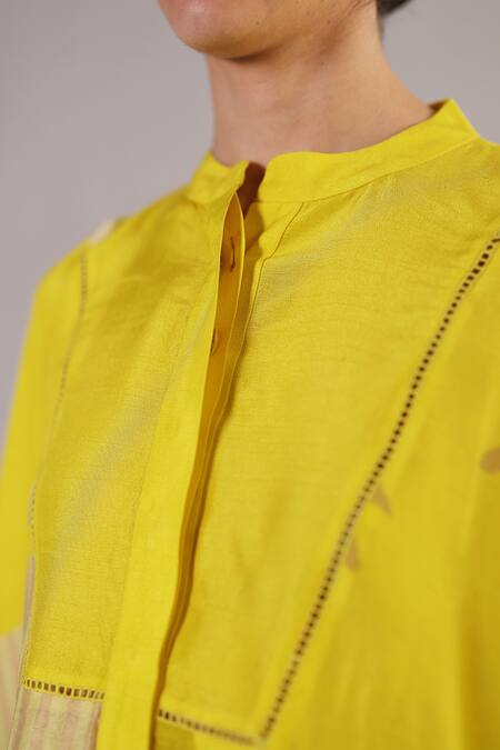 Buy_Clos_Yellow Dupion, Silk Mandarin Collar Stria Pattern Kaftan With Pant 