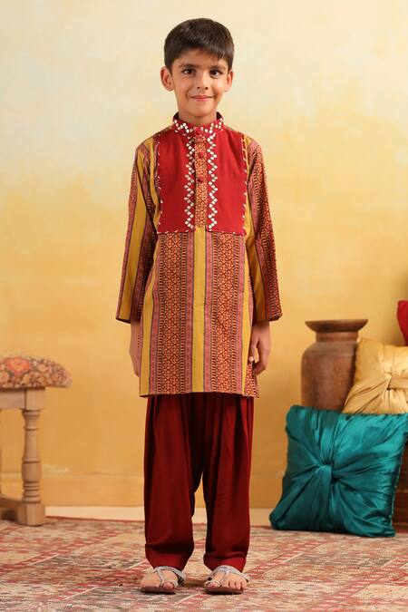 Buy_Cute Couture_Mustard Cotton, Rayon Mirrors Geometric Pattern Kurta With Patiyala Pant _Online_at_Aza_Fashions