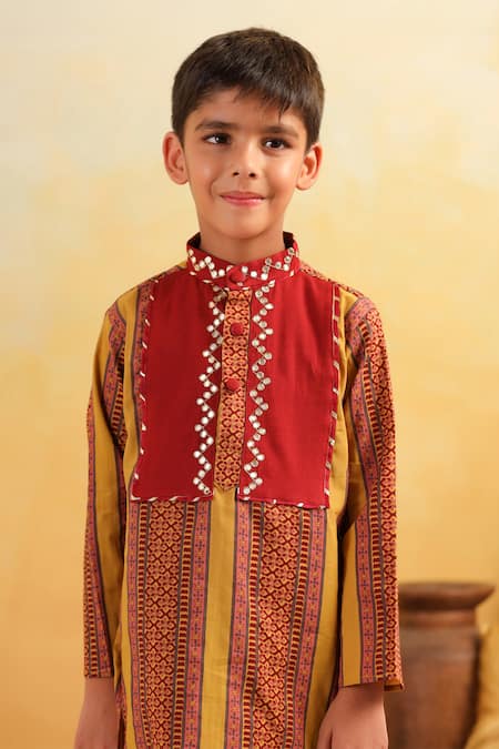 Cute Couture_Mustard Cotton, Rayon Mirrors Geometric Pattern Kurta With Patiyala Pant _at_Aza_Fashions