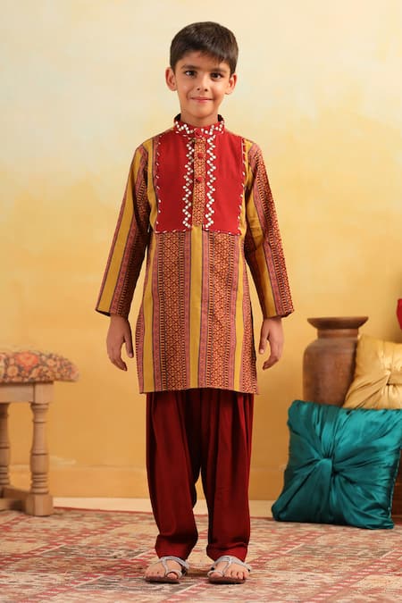 Cute Couture Mustard Cotton, Rayon Mirrors Geometric Pattern Kurta With Patiyala Pant 