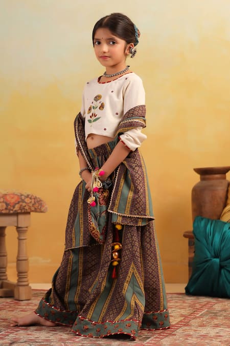 Shop_Cute Couture_Off White Cotton Embroidery, Tassels Floral Pattern Blouse And Lehenga Set _Online_at_Aza_Fashions