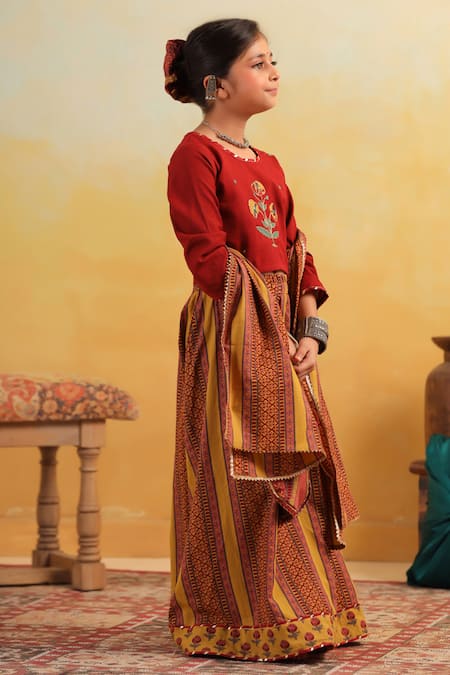 Buy_Cute Couture_Maroon Cotton Embroidery, Mirrors Floral Pattern Blouse And Lehenga Set _Online_at_Aza_Fashions