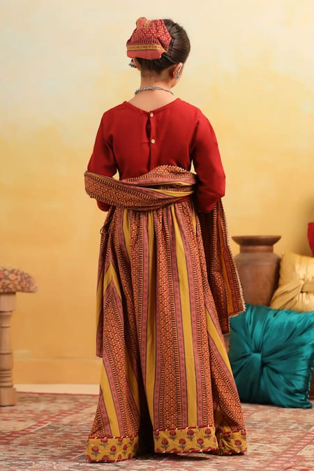 Cute Couture Floral Pattern Blouse & Lehenga Set 