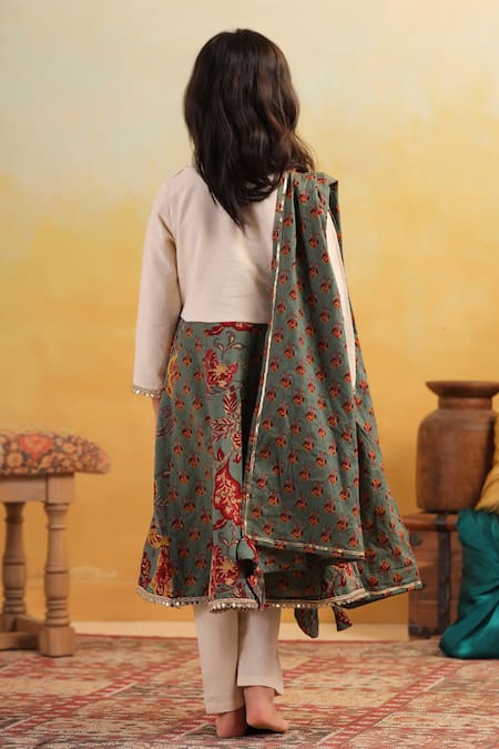Cute Couture Floral Pattern Kurta Set 